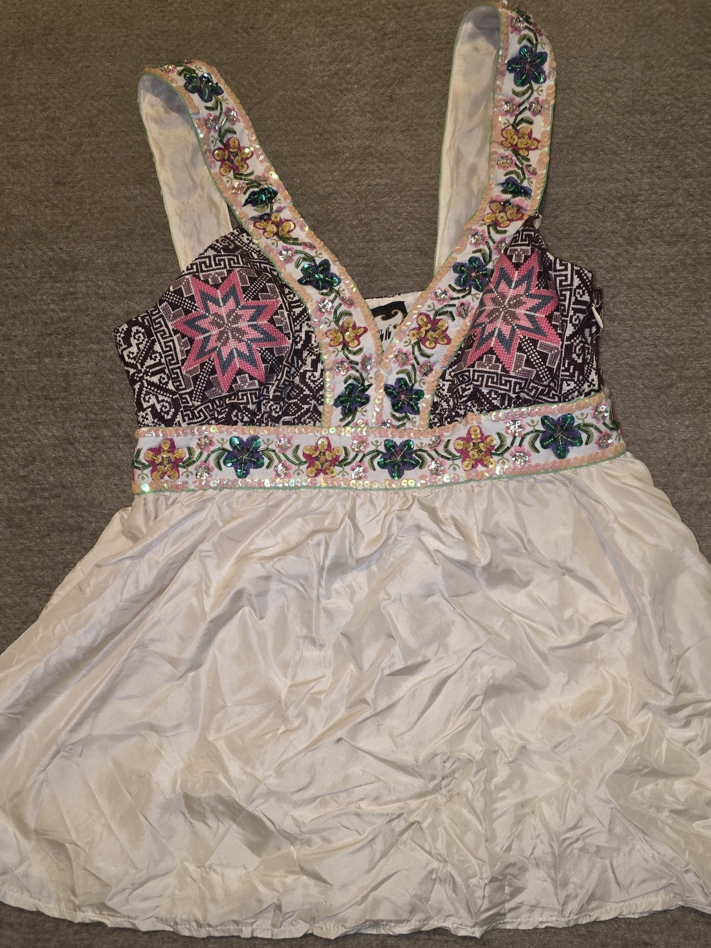 Meghan LA Cream Lined Top with  Embroidery & Sequin Size 4